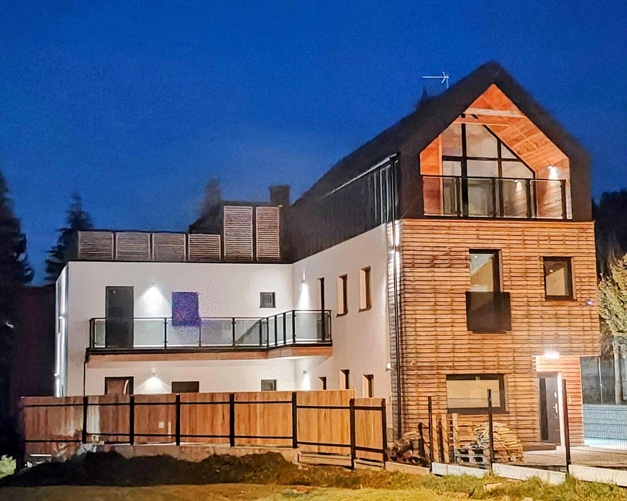 Apart 558 Щирк Екстериор снимка